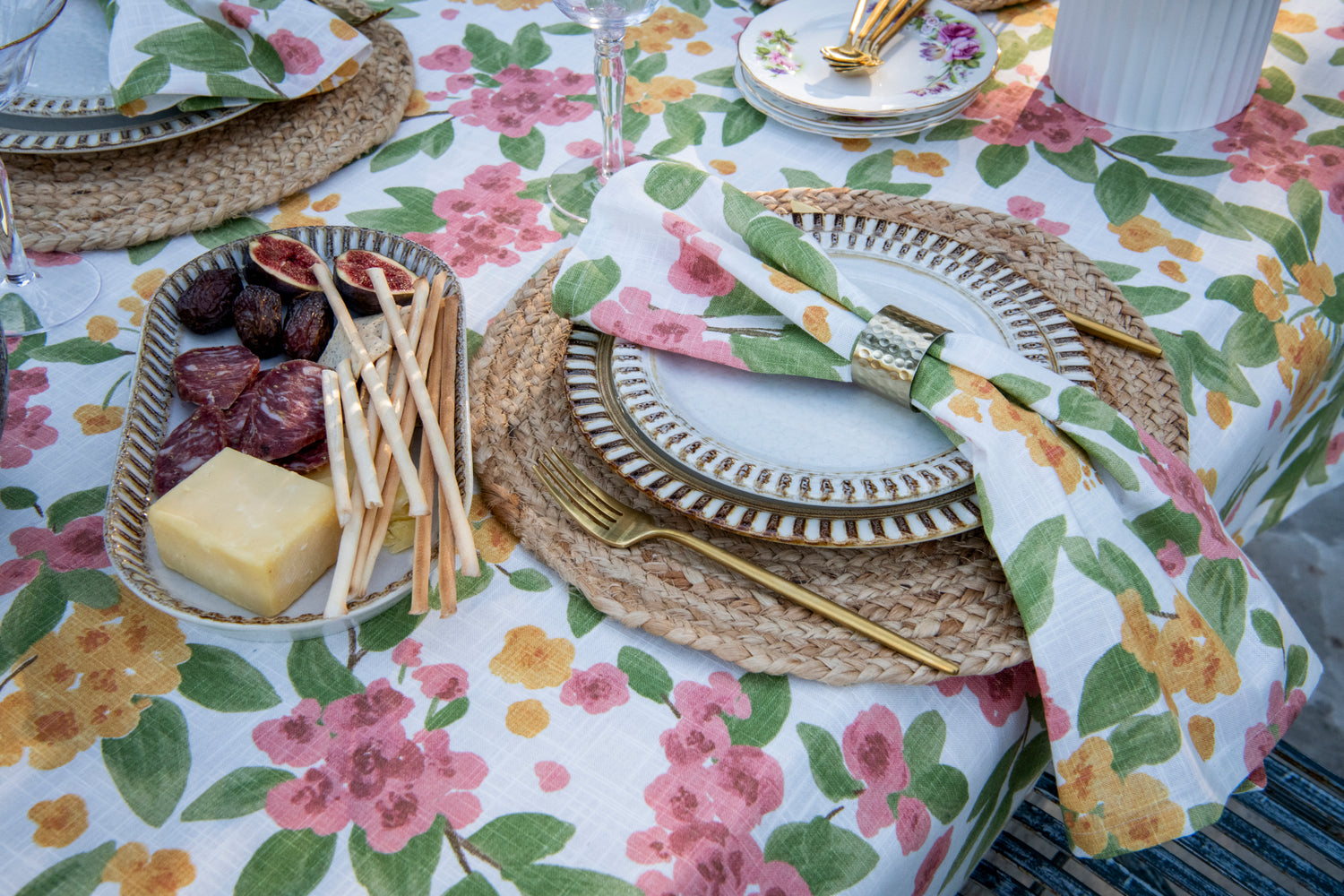 Alma Gold Beaten Napkin Ring - Set Of 4