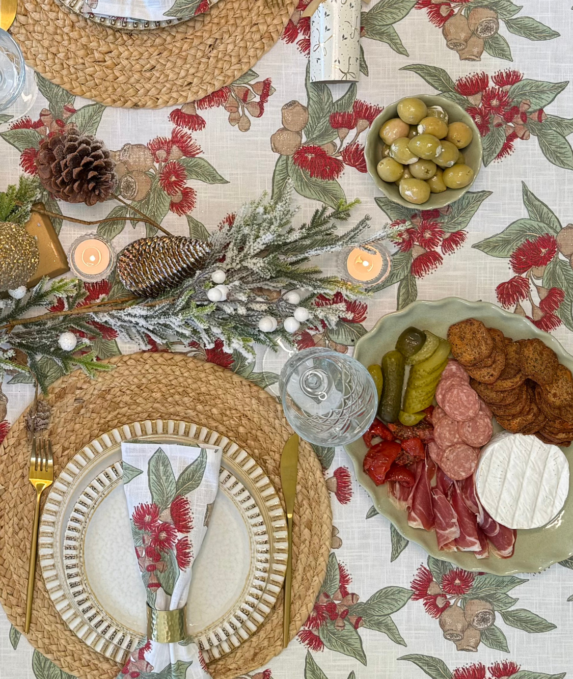 Ivy Wavy Sage Speckle Oval Platter